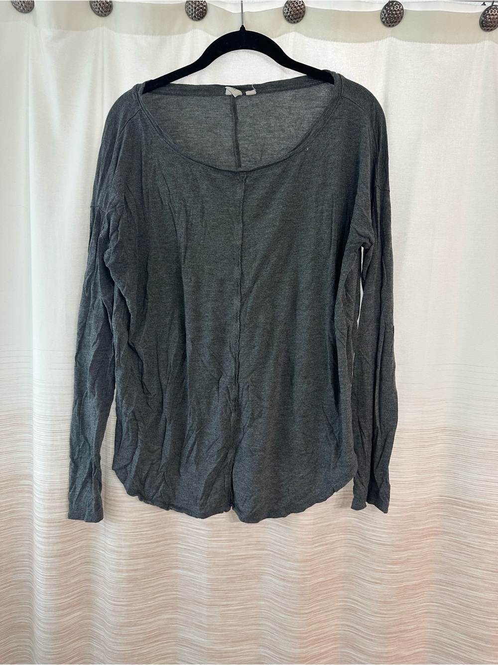 Gap Gray Long-Sleeve Scoop Neck Women's Top